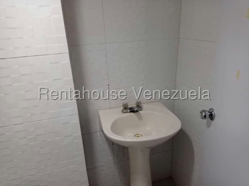 Comercial (Local Comercial) en Venta en Municipio Carrizal, Miranda - 24