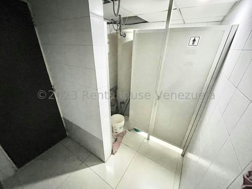 Comercial (Local Comercial) en Venta en Del Este, Lara - 33