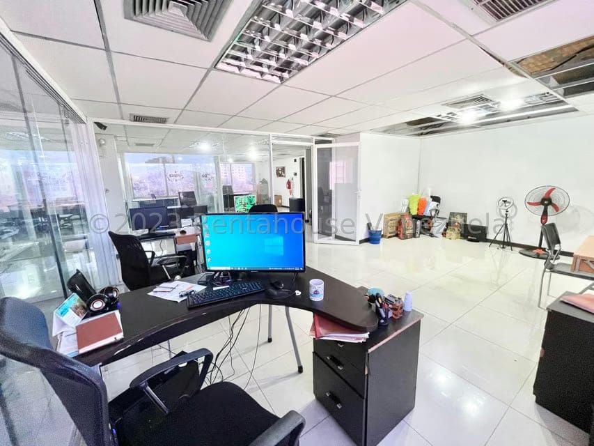 Comercial (Local Comercial) en Venta en Del Este, Lara - 38
