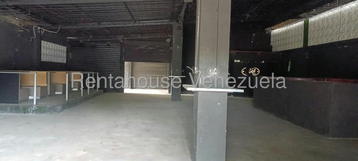 Comercial (Local Comercial) en Alquiler en Sector Sucua, Miranda - 32