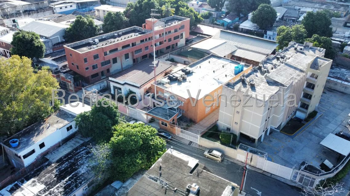Comercial (Edificio) en Alquiler en Las Mercedes, Zulia - 16