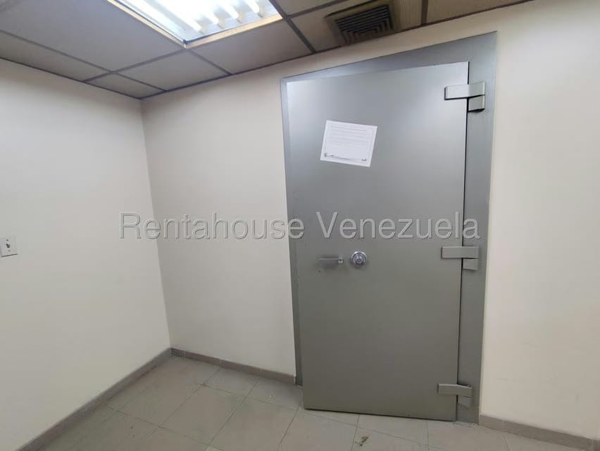 Comercial (Local Comercial) en Venta en Centro, Zulia - 36