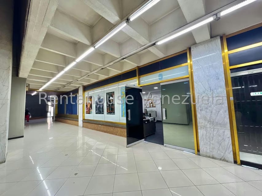Comercial (Local Comercial) en Venta en Parroquia Santa Rosalia, Distrito Metropolitano - 2