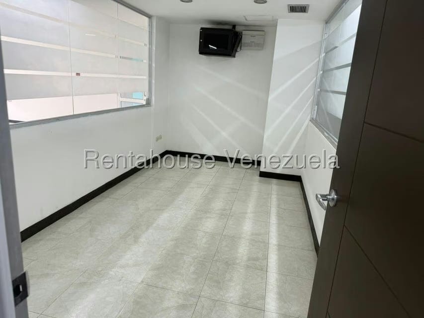 Comercial (Local Comercial) en Alquiler en Del Este, Lara - 11