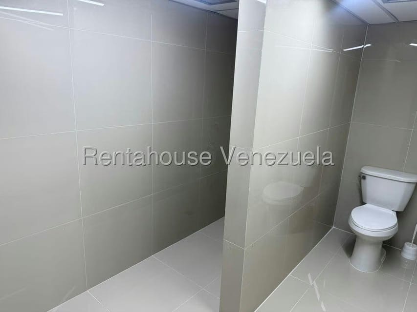 Comercial (Local Comercial) en Alquiler en Del Este, Lara - 14