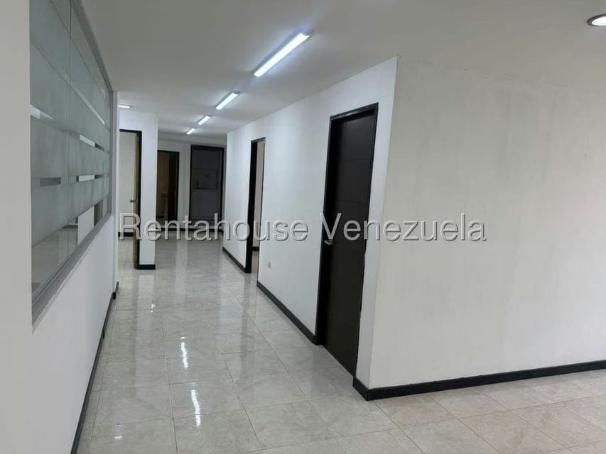 Comercial (Local Comercial) en Alquiler en Del Este, Lara - 5