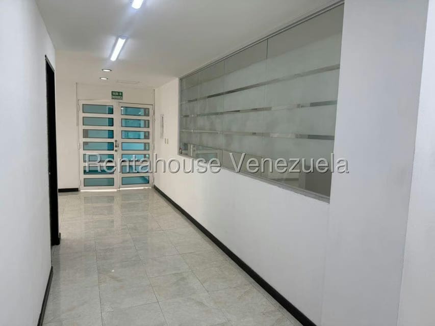 Comercial (Local Comercial) en Alquiler en Del Este, Lara - 8