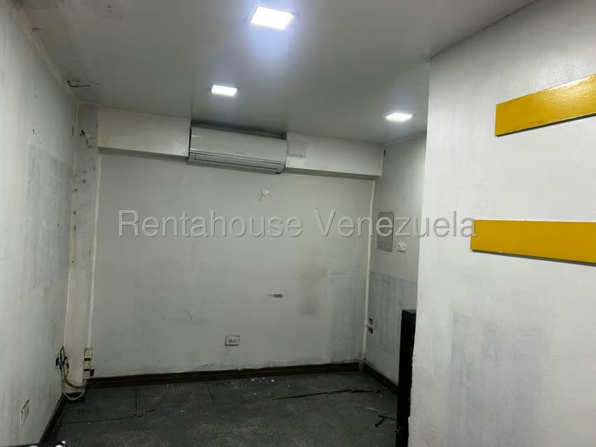 Comercial (Local Comercial) en Alquiler en Los Palos Grandes, Distrito Metropolitano - 6