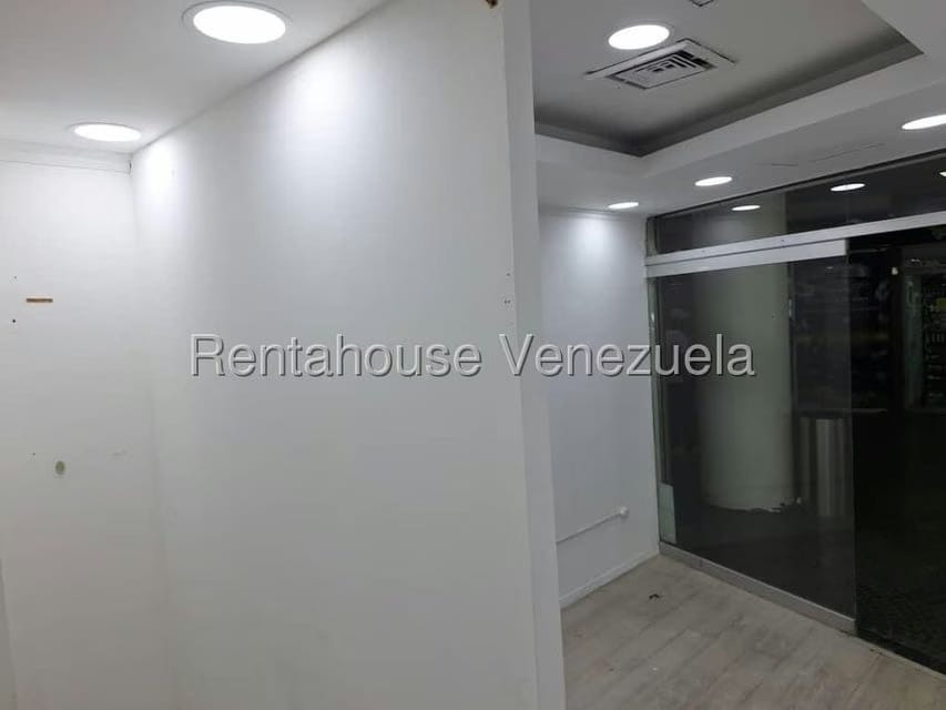 Comercial (Local Comercial) en Alquiler en La Castellana, Distrito Metropolitano - 8