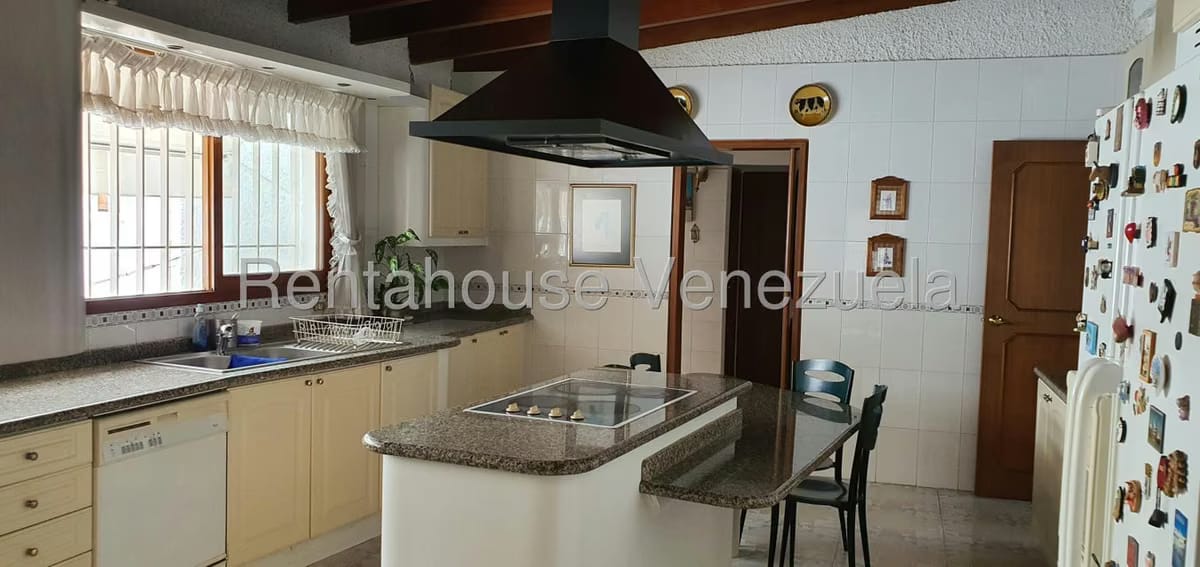 Casa (1 Nivel) en Venta en Prados del Este, Distrito Metropolitano - 18