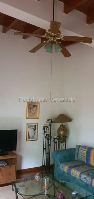 Casa (1 Nivel) en Venta en Prados del Este, Distrito Metropolitano - 36