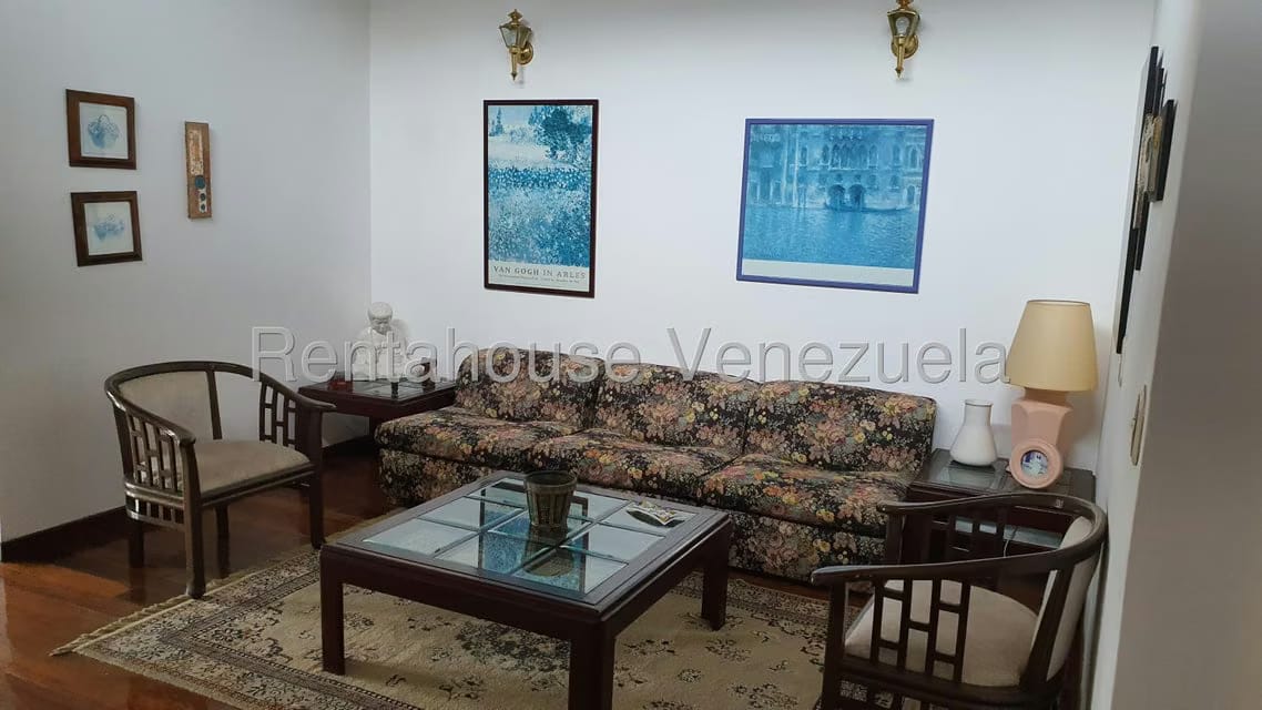 Casa (1 Nivel) en Venta en Prados del Este, Distrito Metropolitano - 37