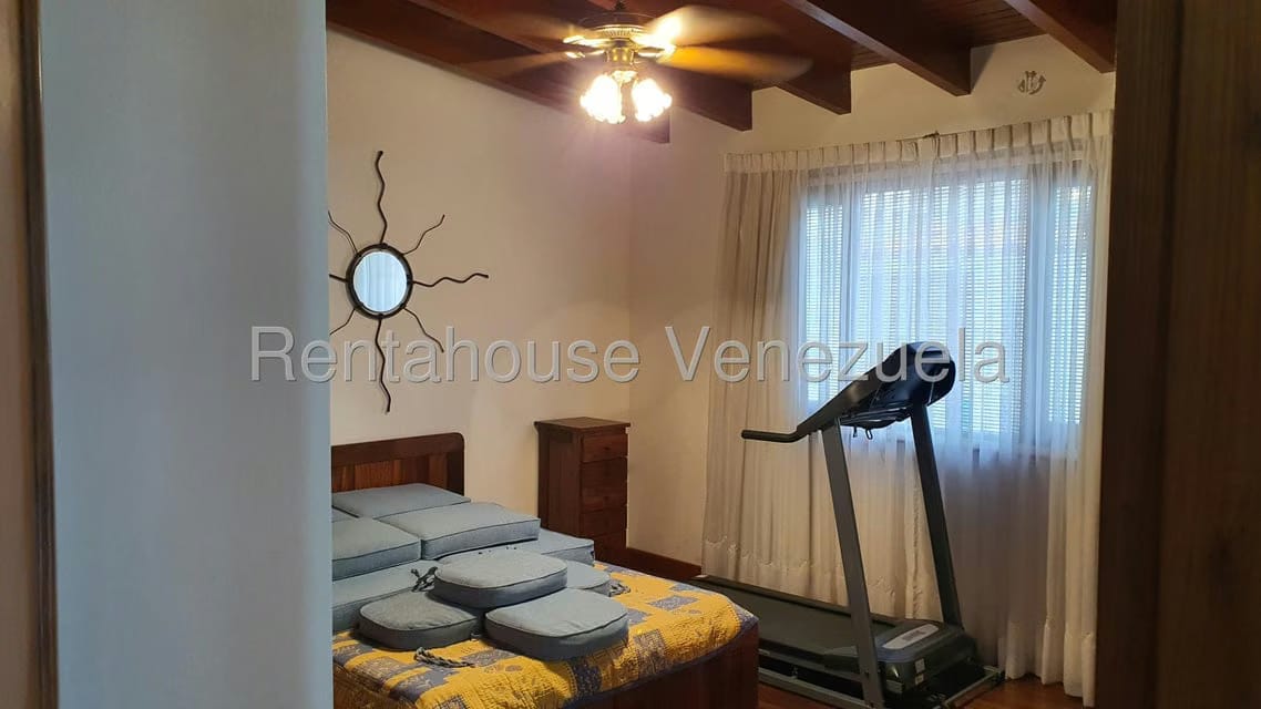 Casa (1 Nivel) en Venta en Prados del Este, Distrito Metropolitano - 39