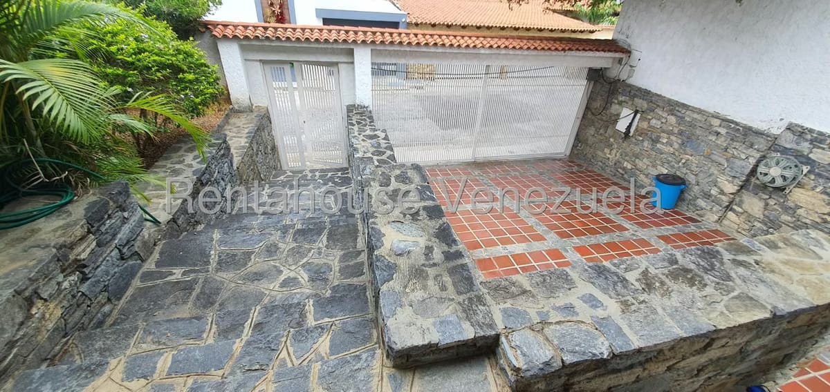 Casa (1 Nivel) en Venta en Prados del Este, Distrito Metropolitano - 5
