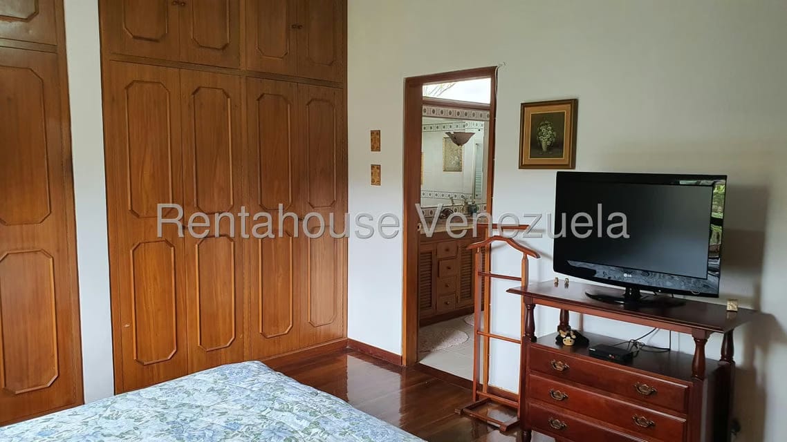 Casa (1 Nivel) en Venta en Prados del Este, Distrito Metropolitano - 48