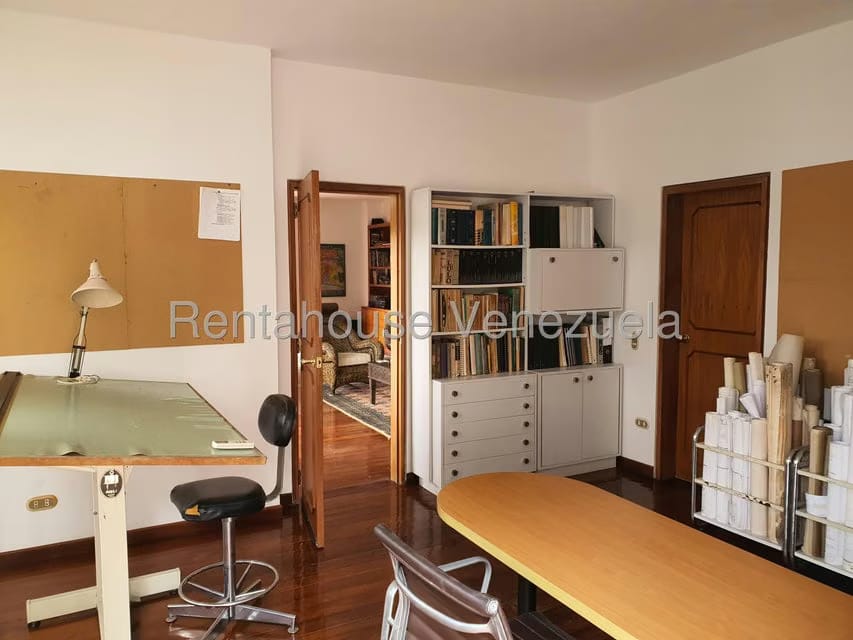 Casa (1 Nivel) en Venta en Prados del Este, Distrito Metropolitano - 58