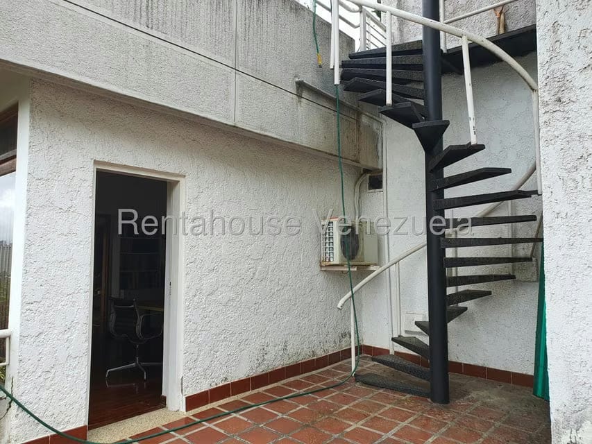 Casa (1 Nivel) en Venta en Prados del Este, Distrito Metropolitano - 67
