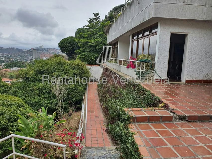 Casa (1 Nivel) en Venta en Prados del Este, Distrito Metropolitano - 69
