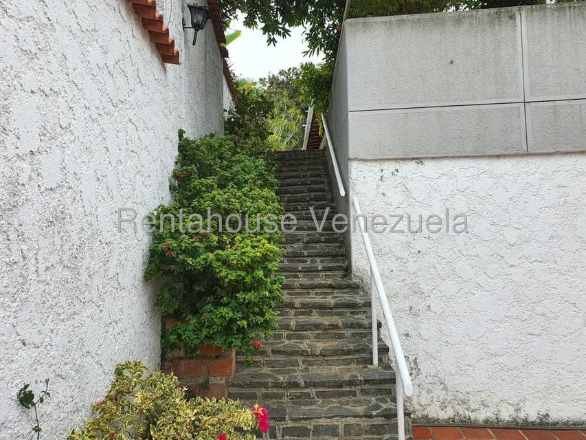 Casa (1 Nivel) en Venta en Prados del Este, Distrito Metropolitano - 71