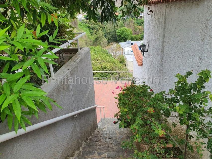 Casa (1 Nivel) en Venta en Prados del Este, Distrito Metropolitano - 73