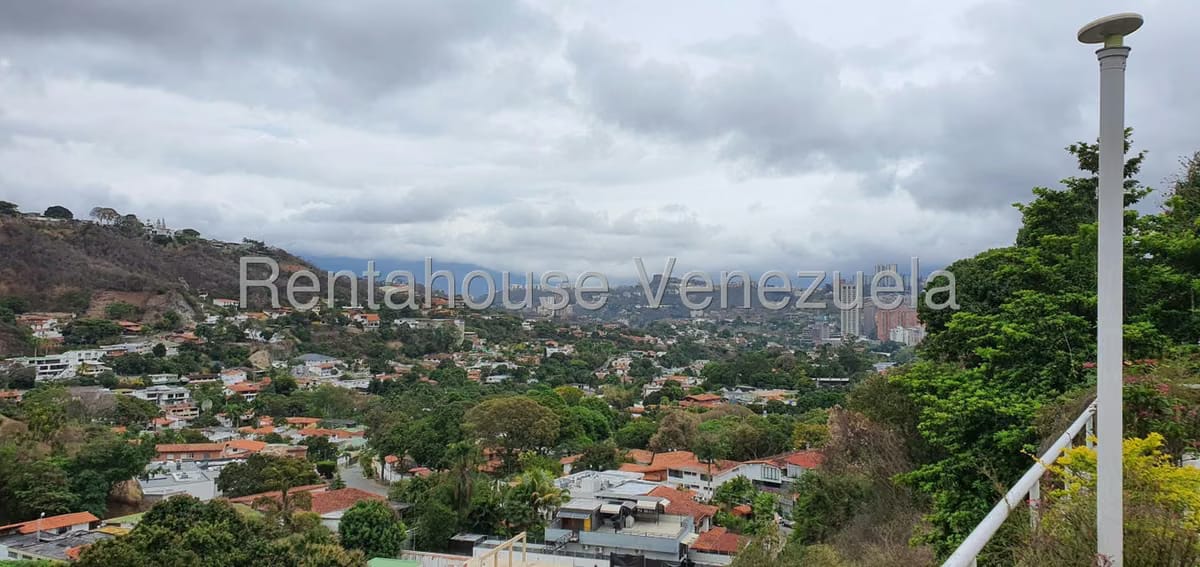 Casa (1 Nivel) en Venta en Prados del Este, Distrito Metropolitano - 82