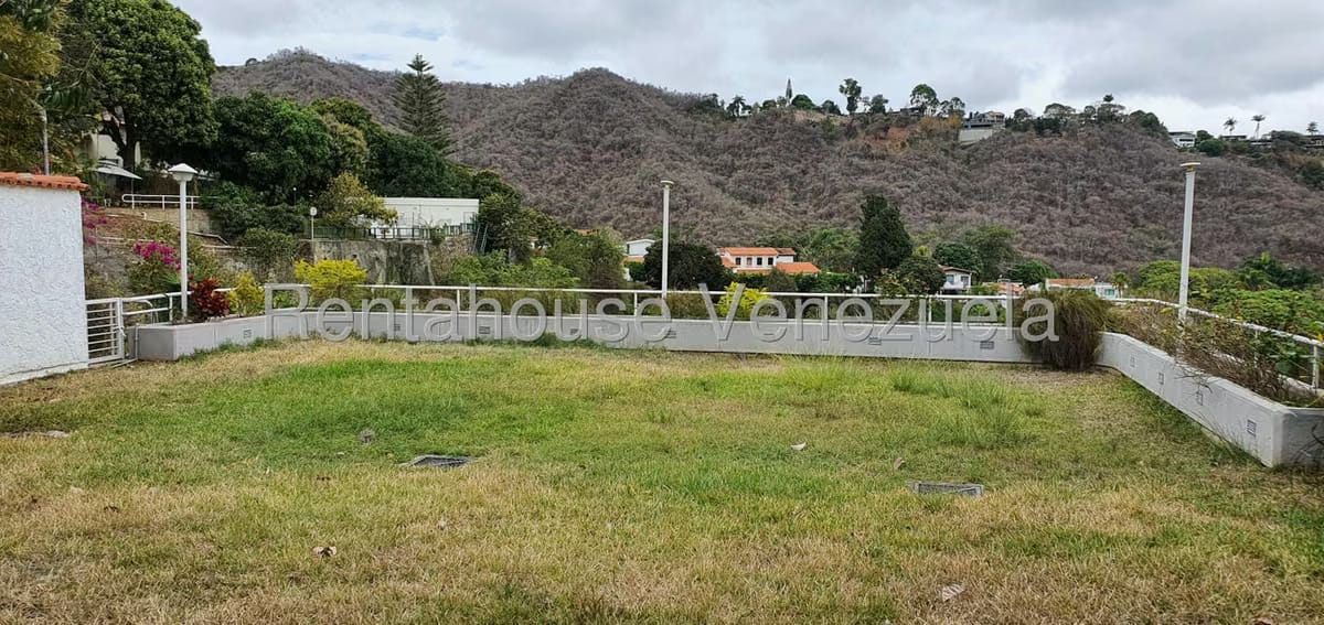 Casa (1 Nivel) en Venta en Prados del Este, Distrito Metropolitano - 87