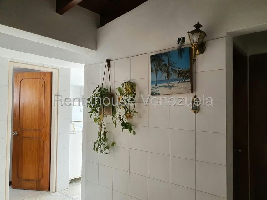 Casa (1 Nivel) en Venta en Prados del Este, Distrito Metropolitano - 93