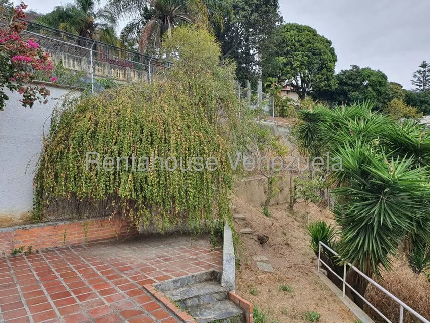 Casa (1 Nivel) en Venta en Prados del Este, Distrito Metropolitano - 99