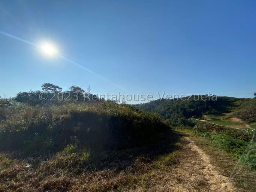 Terreno (Comercial) en Venta en Municipio Guaicaipuro, Miranda - 3