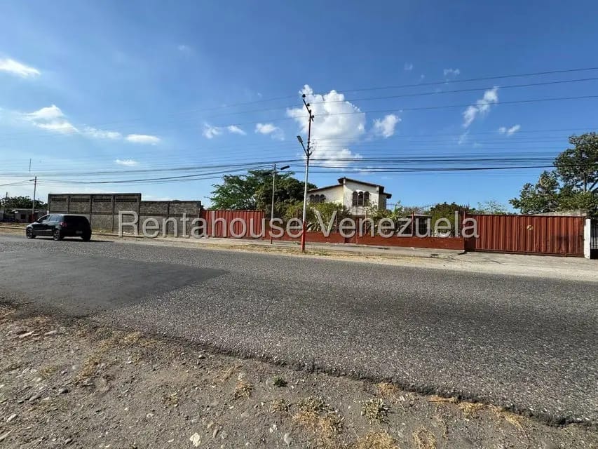 Terreno (Comercial) en Venta en El Este, Portuguesa - 2