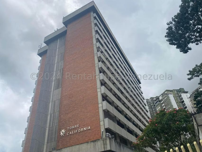 Comercial (Local Comercial) en Venta en Colinas de La California, Distrito Metropolitano - 2