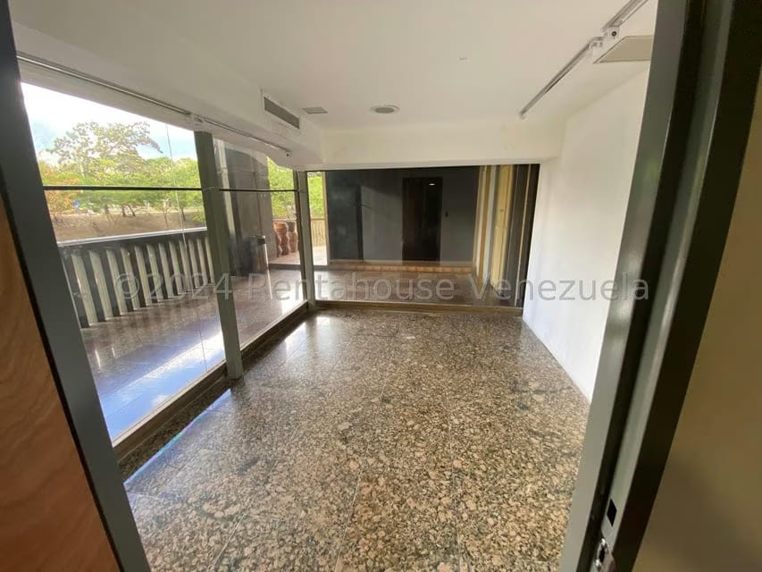 Comercial (Local Comercial) en Venta en Colinas de La California, Distrito Metropolitano - 12