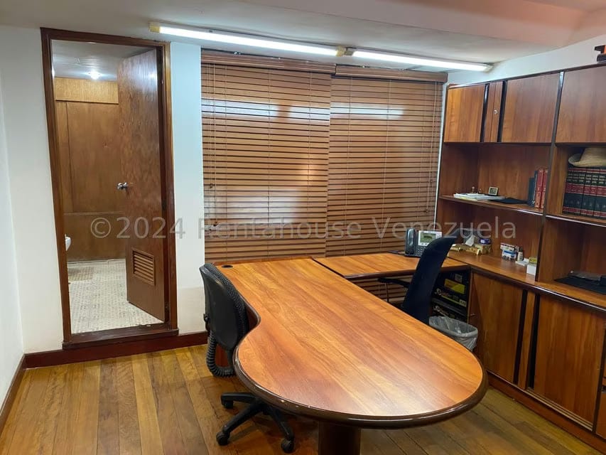 Comercial (Local Comercial) en Venta en Colinas de La California, Distrito Metropolitano - 33