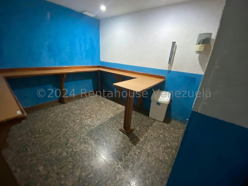 Comercial (Local Comercial) en Venta en Colinas de La California, Distrito Metropolitano - 10