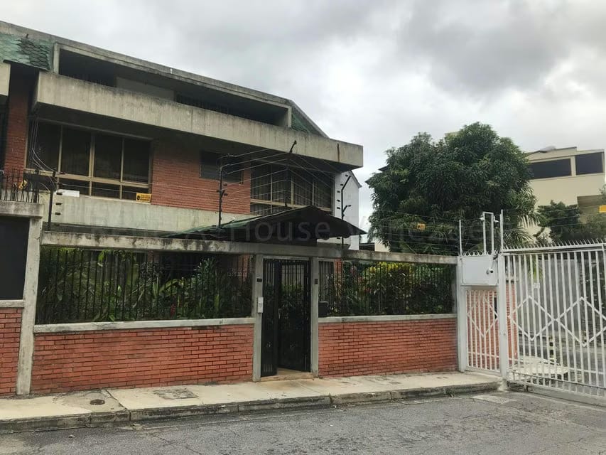 Casa (Multipes Niveles) en Venta en Colinas de Santa Monica, Distrito Metropolitano