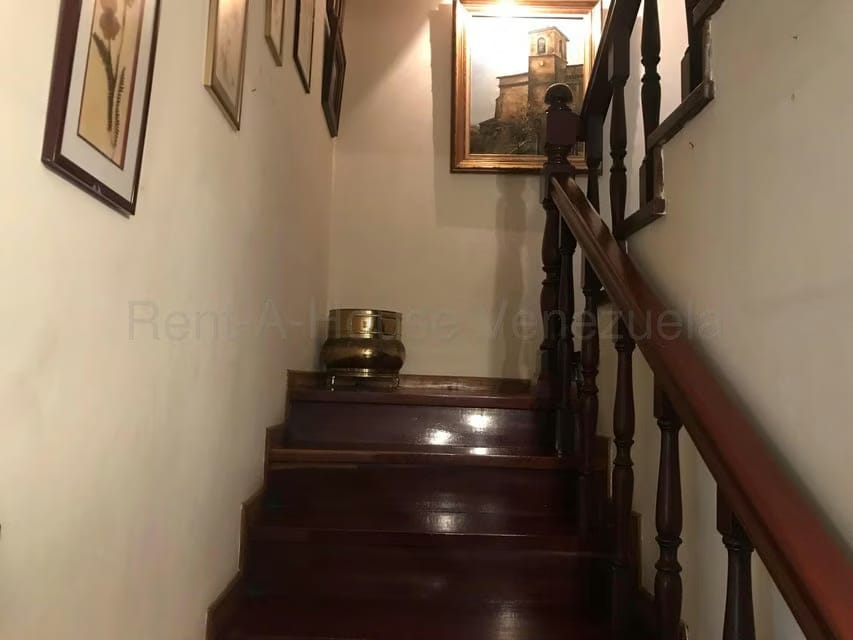 Casa (Multipes Niveles) en Venta en Colinas de Santa Monica, Distrito Metropolitano - 12