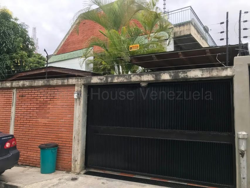 Casa (Multipes Niveles) en Venta en Colinas de Santa Monica, Distrito Metropolitano - 27