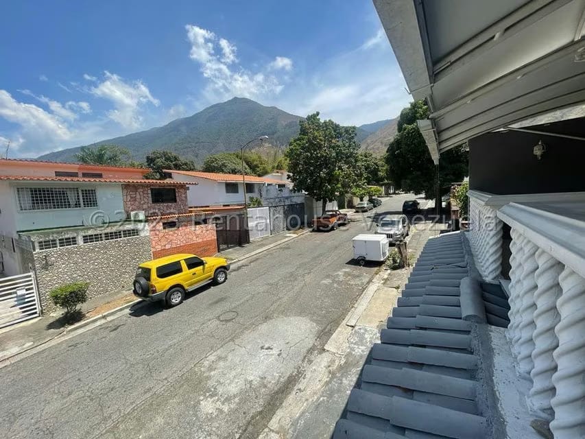 Casa (Duplex) en Venta en Los Chorros, Distrito Metropolitano - 2