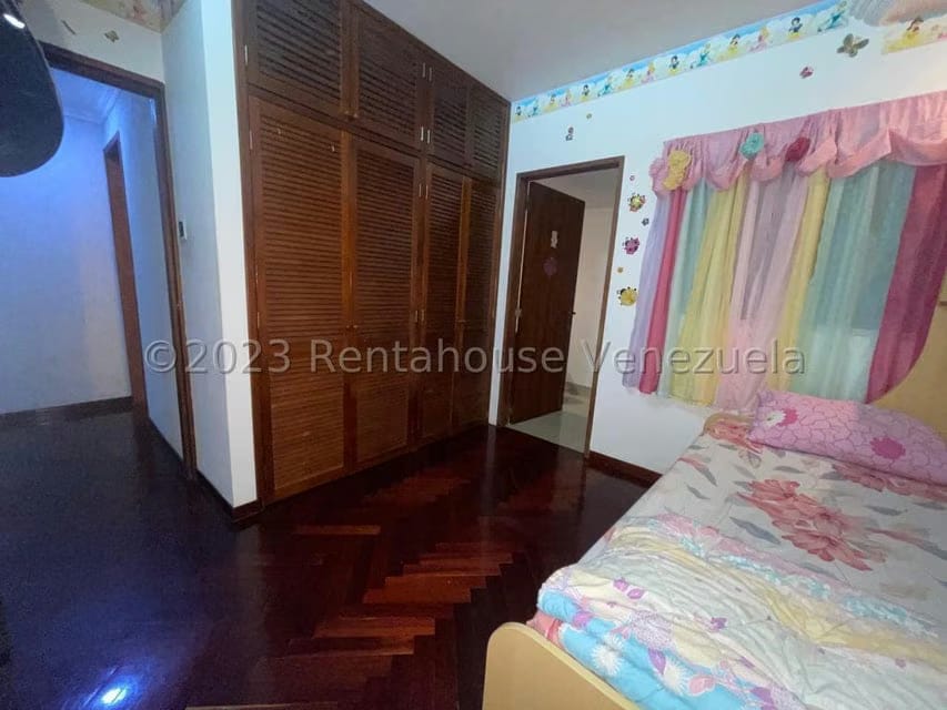 Casa (Duplex) en Venta en Los Chorros, Distrito Metropolitano - 21