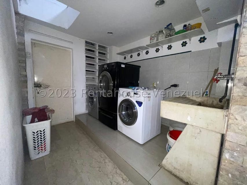 Casa (Duplex) en Venta en Los Chorros, Distrito Metropolitano - 32
