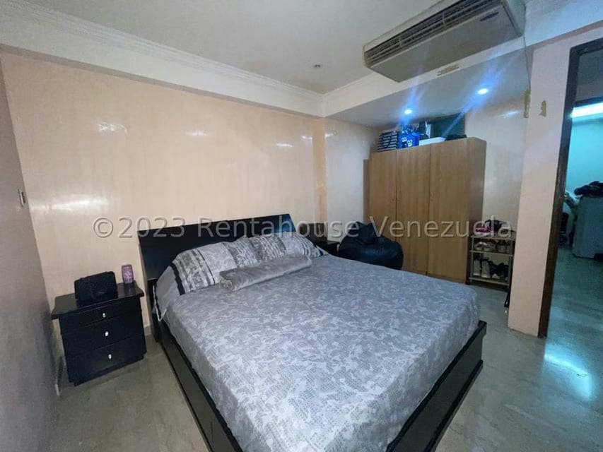 Casa (Duplex) en Venta en Los Chorros, Distrito Metropolitano - 36