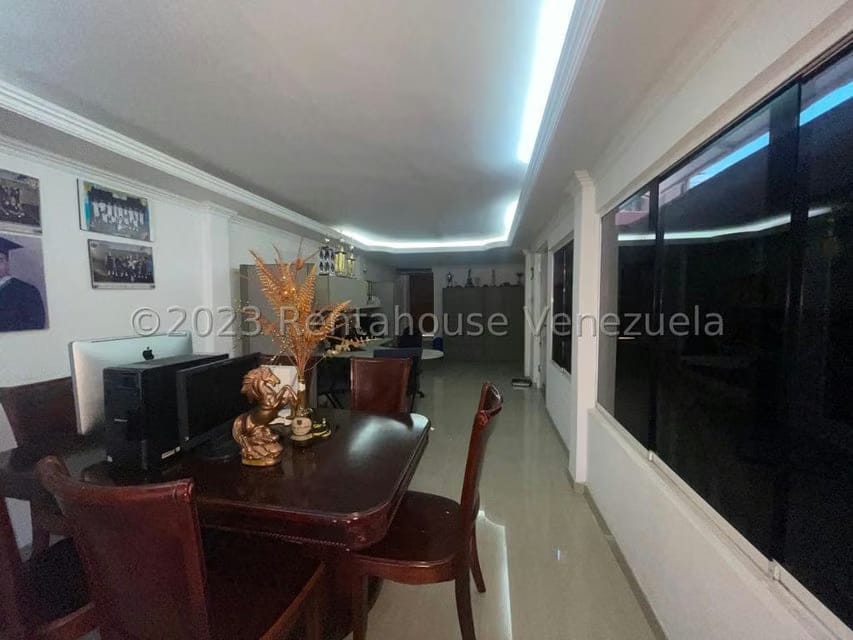 Casa (Duplex) en Venta en Los Chorros, Distrito Metropolitano - 6