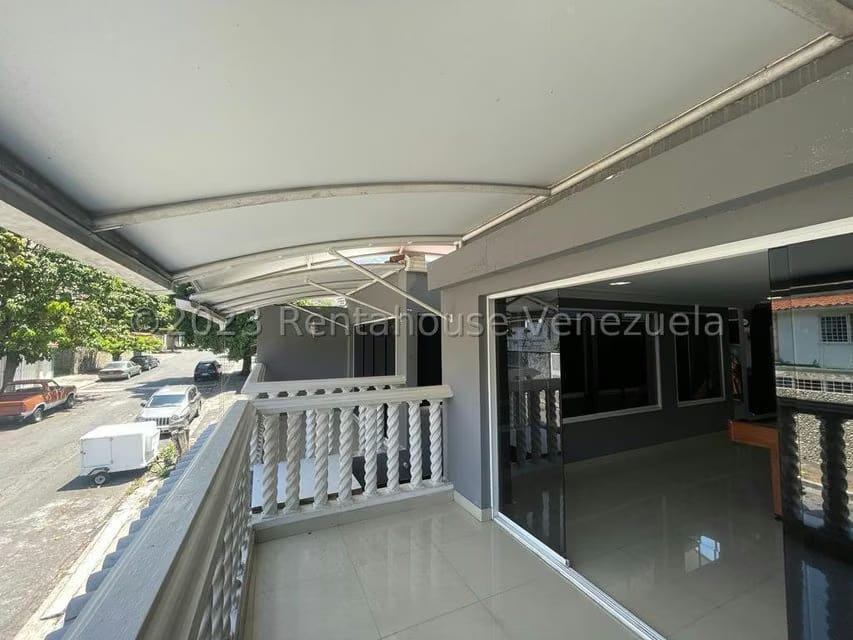 Casa (Duplex) en Venta en Los Chorros, Distrito Metropolitano - 9
