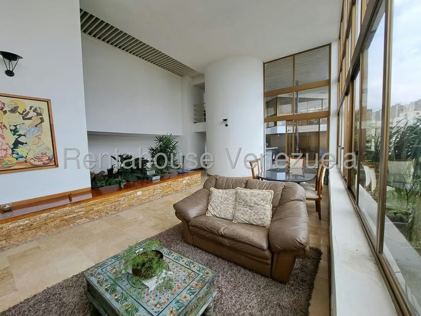 Apartamento (Duplex) en Venta en Guaicay, Distrito Metropolitano - 4