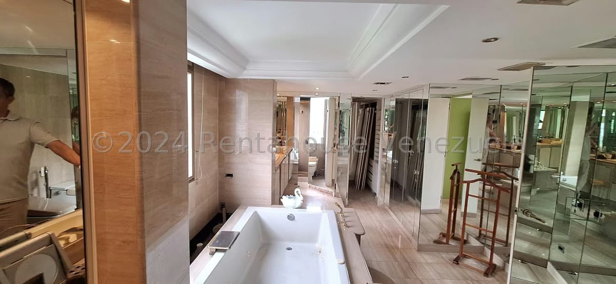 Apartamento (1 Nivel) en Venta en Los Caobos, Distrito Metropolitano - 17