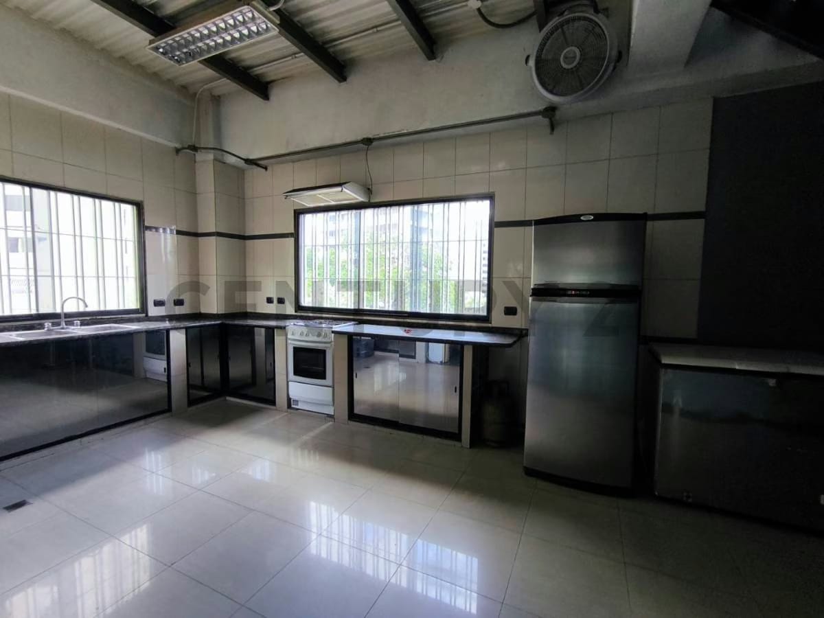 Edificio Corporativo 1.040m² | Los Dos Caminos | Montacargas y Logística 360 - 17