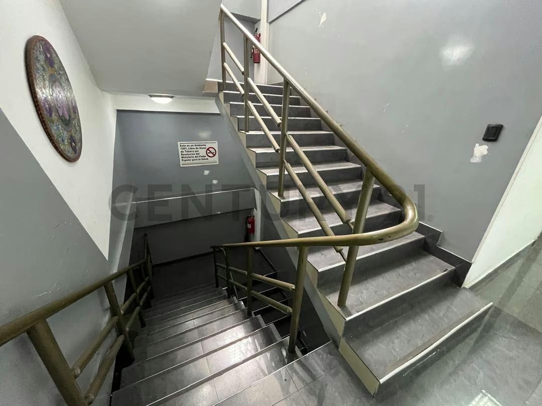 Edificio Corporativo 1.040m² | Los Dos Caminos | Montacargas y Logística 360 - 4