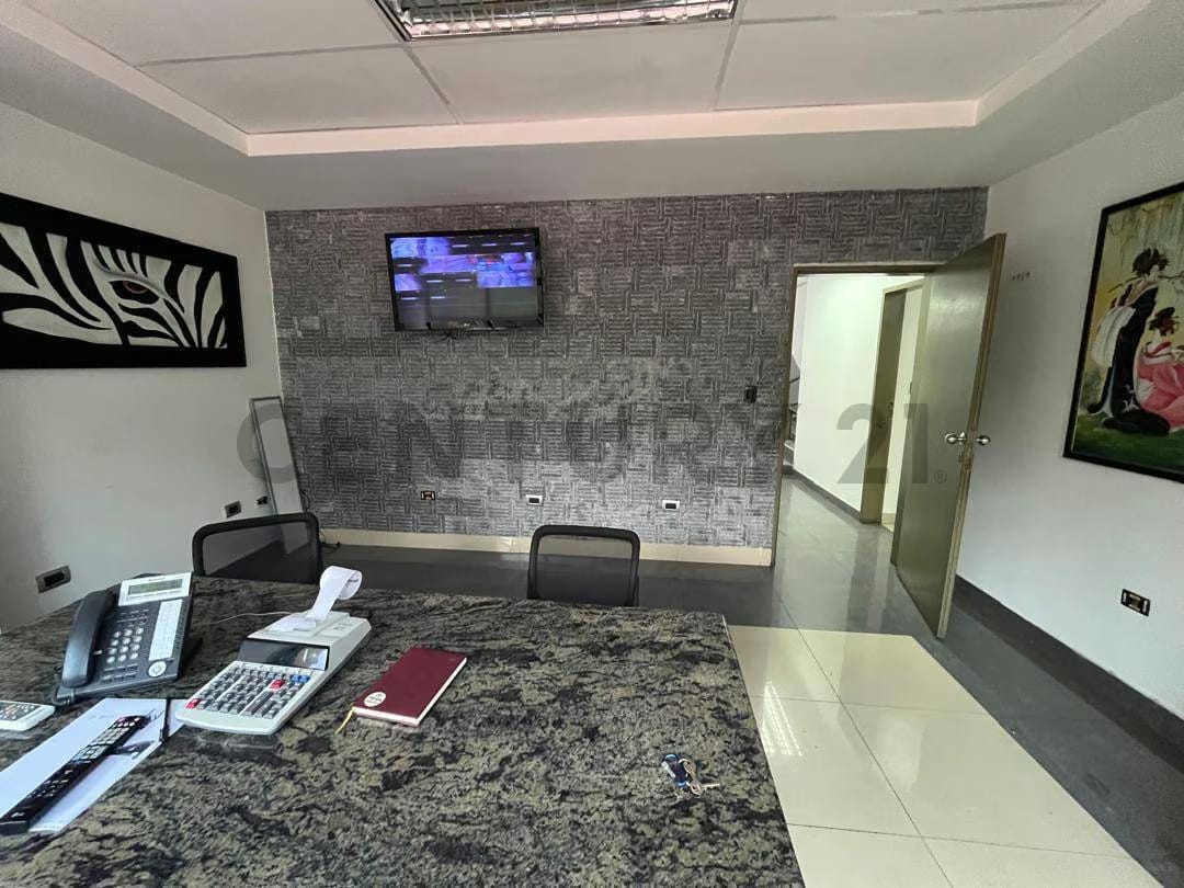 Edificio Corporativo 1.040m² | Los Dos Caminos | Montacargas y Logística 360 - 6