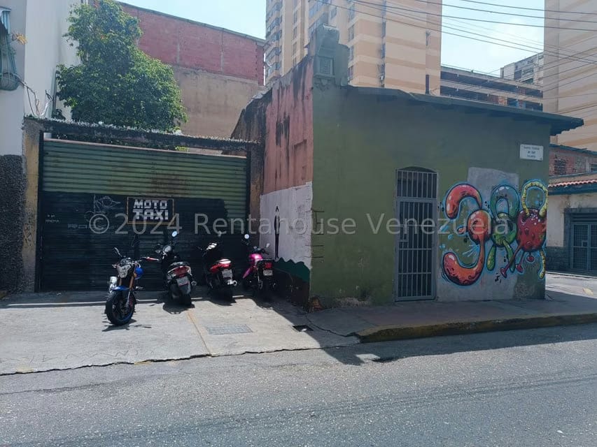 Casa (1 Nivel) en Venta en Parroquia Santa Teresa, Distrito Metropolitano - 2