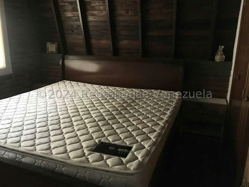 Townhouse (Duplex) en Venta en Via Principal, Trujillo - 16